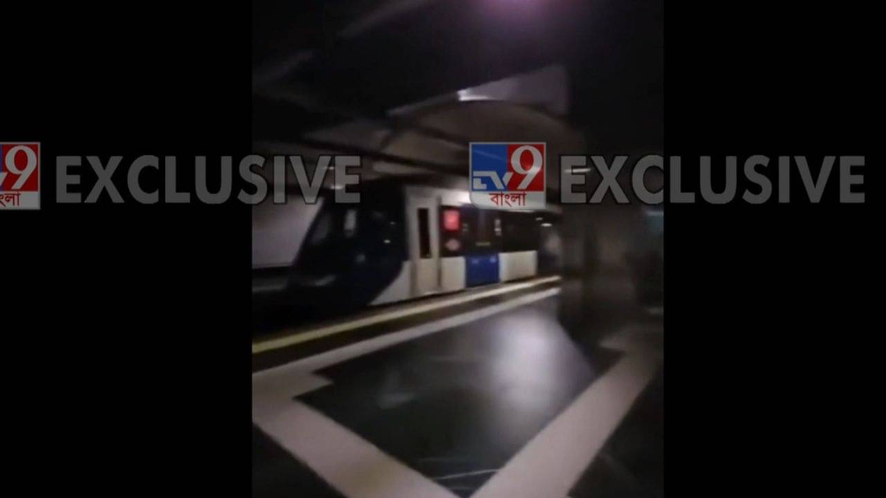 Power Cut in Europe: বন্ধ প্লেন, ট্রেন, মেট্রো থেকে রাস্তার সিগন্যাল! একসঙ্গে লোডশেডিং বিশ্বের একাধিক দেশে, কী এমন ঘটল?