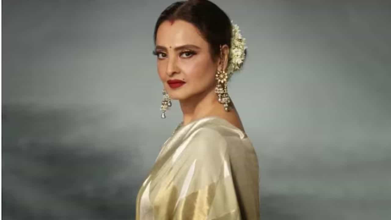 ৬ কোটির গাড়ি, ১০০ কোটির বাড়ি! রেখার মোট সম্পত্তির পরিমাণ জানলে চমকে উঠবেন ৬ কোটির গাড়ি, ১০০ কোটির বাড়ি! রেখার মোট সম্পত্তির পরিমাণ জানলে চমকে উঠবেন