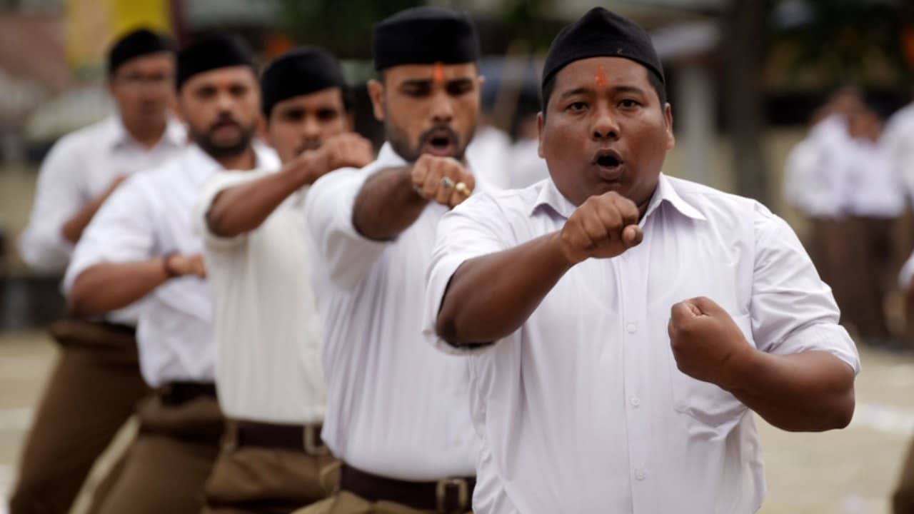 ‘আইন মেনেই রাম নবমীর মিছিল হবে’, অস্ত্র নিয়ে টানাপোড়েনের মধ্যে বলছে RSS