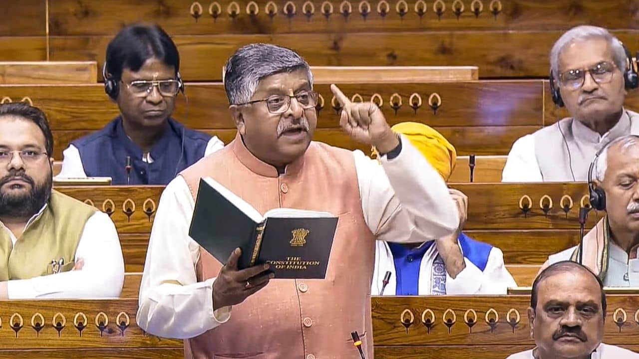 Waqf Amendment Bill: মসজিদ-কবরস্থানেও হাত দেবে সরকার?, ওয়াকফ আইনে কী বলা আছে, বোঝালেন প্রাক্তন আইনমন্ত্রী