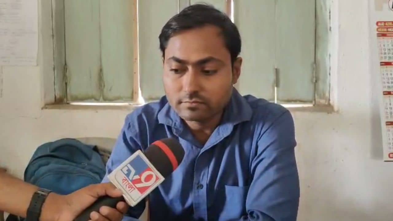Recruitment scam verdict: সরকারি স্কুলের একমাত্র শিক্ষক, চলে গেলেন তিনিও, পড়ুয়াদের পড়াবেন এখন  Group D কর্মী!