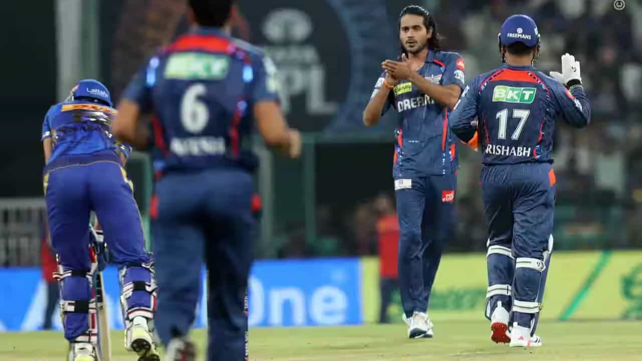 IPL 2025, LSG: একবার সতর্কবার্তাতেও শিক্ষা হয়নি! ফের 'নোটবুক সেলিব্রেশন', দ্বিগুণ জরিমানা দিগ্বেশের; শাস্তি পেলেন পন্থও IPL 2025, LSG: একবার সতর্কবার্তাতেও শিক্ষা হয়নি! ফের 'নোটবুক সেলিব্রেশন', দ্বিগুণ জরিমানা দিগ্বেশের; শাস্তি পেলেন পন্থও