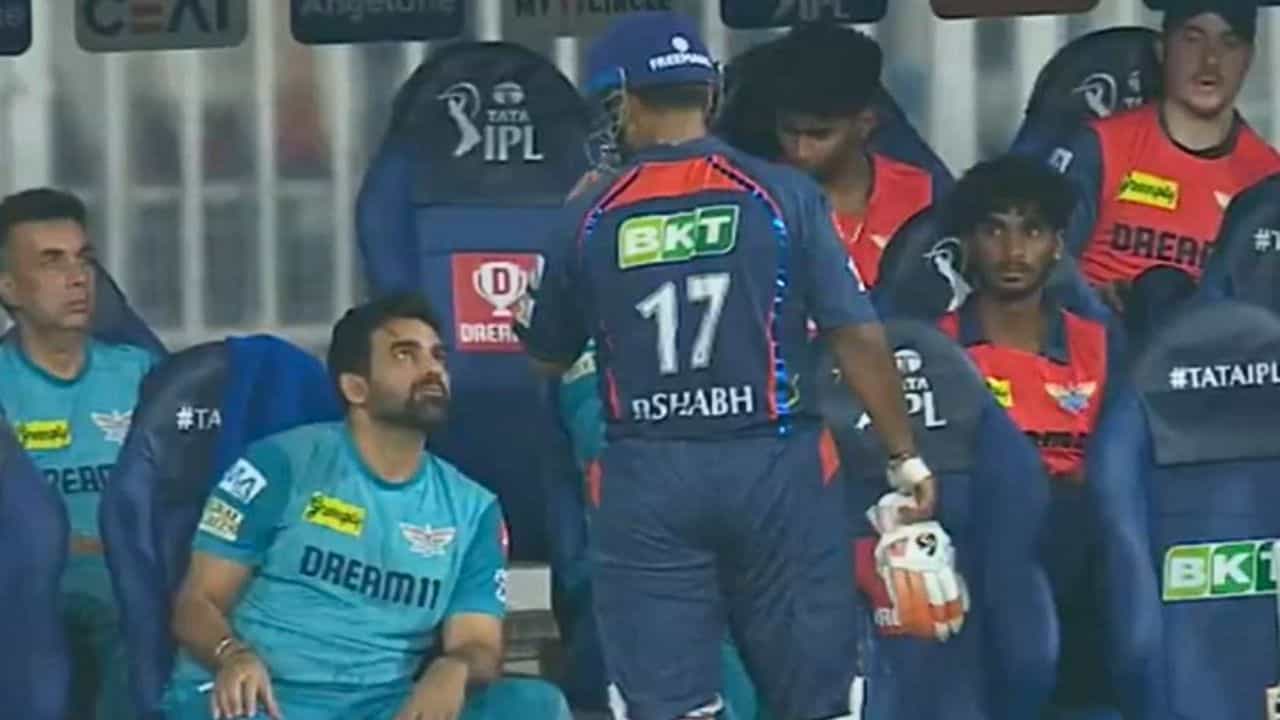 Rishabh Pant-Zaheer Khan: LSG শিবিরে অশান্তি চরমে? ক্যাপ্টেন পন্থের সঙ্গে মেন্টর জাহিরের ভিডিয়ো ভাইরাল হতেই জল্পনা শুরু Rishabh Pant-Zaheer Khan: LSG শিবিরে অশান্তি চরমে? ক্যাপ্টেন পন্থের সঙ্গে মেন্টর জাহিরের ভিডিয়ো ভাইরাল হতেই জল্পনা শুরু