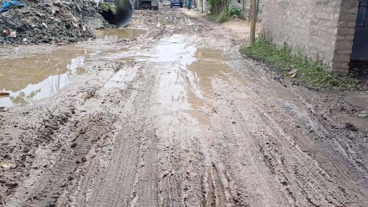 Kolkata Road Condition: এটা কিন্তু কলকাতারই রাস্তা! কোন জায়গা জানেন?