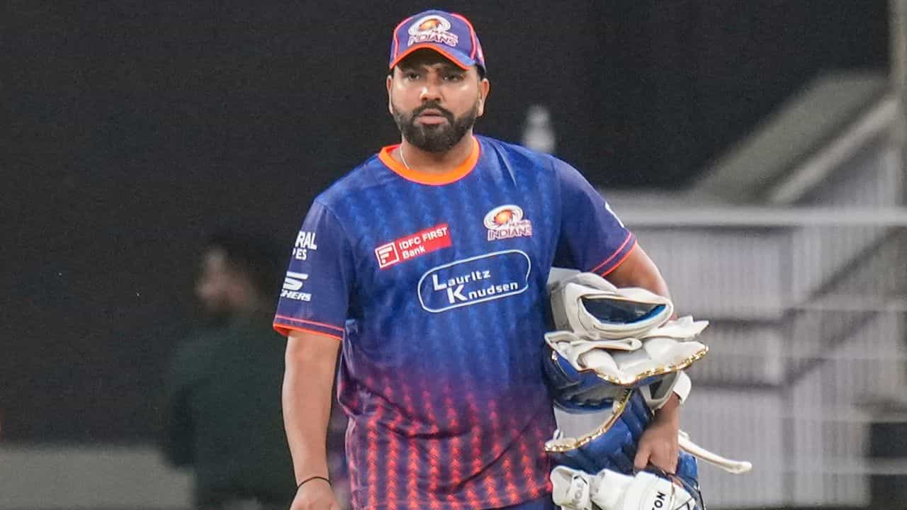 Rohit Sharma: কিছু করার প্রয়োজনই নেই... নায়ারের পর জাহির, রোহিতের ভিডিয়োয় MI শিবিরে কোন্দলের ইঙ্গিত! Rohit Sharma: কিছু করার প্রয়োজনই নেই... নায়ারের পর জাহির, রোহিতের ভিডিয়োয় MI শিবিরে কোন্দলের ইঙ্গিত!