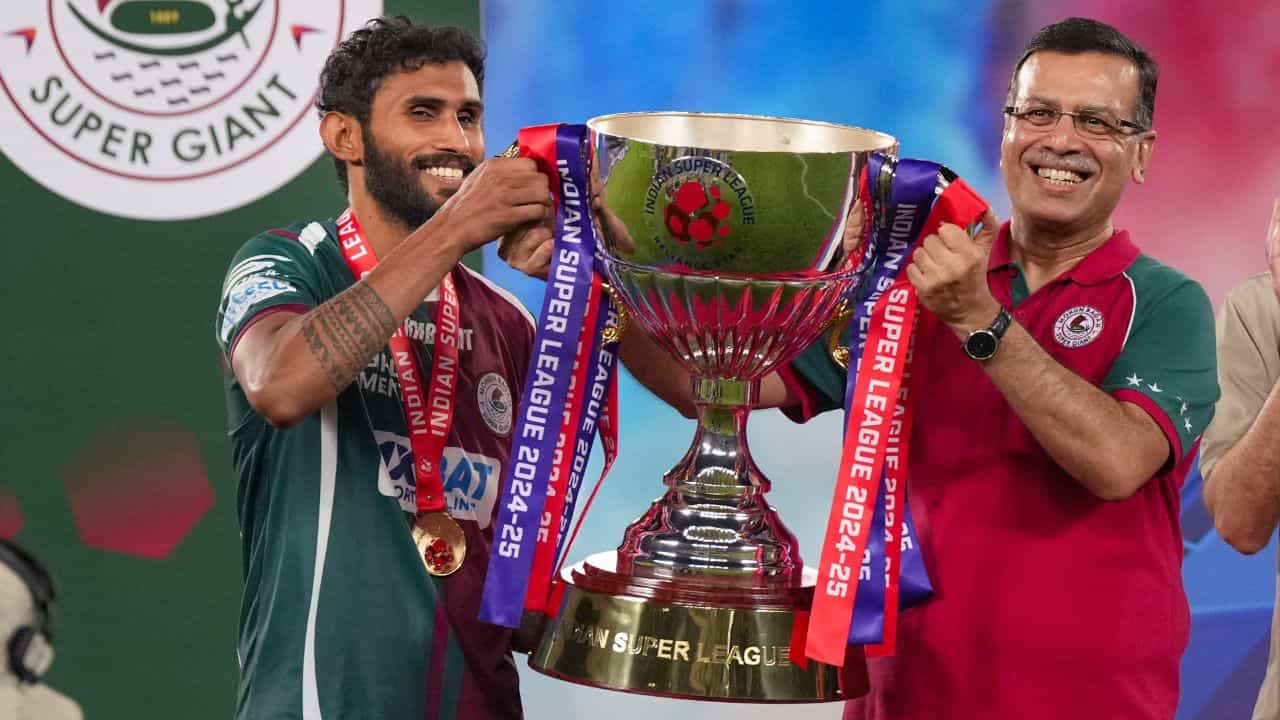 Mohun Bagan: সৃঞ্জয়ের সমর্থনে হাত ধরতে পেরেছিলাম..., সঞ্জীব গোয়েঙ্কাকে শুভেচ্ছা মোহনবাগান সভাপতির Mohun Bagan: সৃঞ্জয়ের সমর্থনে হাত ধরতে পেরেছিলাম..., সঞ্জীব গোয়েঙ্কাকে শুভেচ্ছা মোহনবাগান সভাপতির