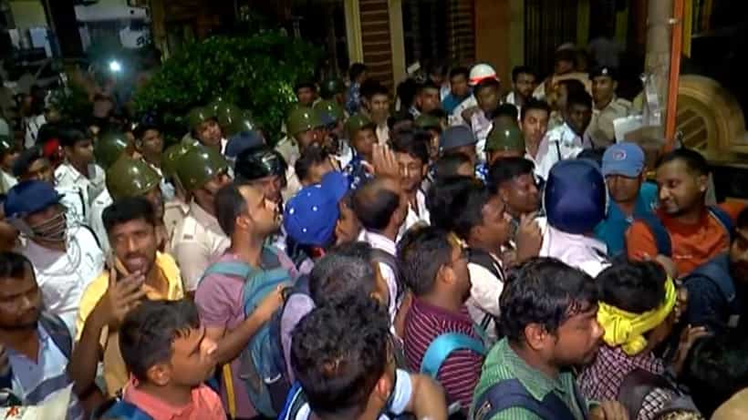 Sacked teachers: কেন প্রথম তিনটি কাউন্সেলিংয়ের তালিকা প্রকাশ করতে চায় SSC?