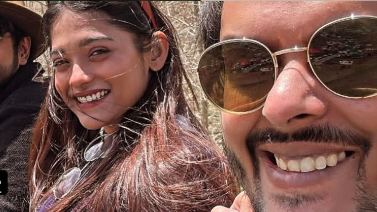 শহরে ঠাকুমার মৃত্যু, বেড়াতে গিয়ে আটকে অনুষা শহরে ঠাকুমার মৃত্যু, বেড়াতে গিয়ে আটকে অনুষা