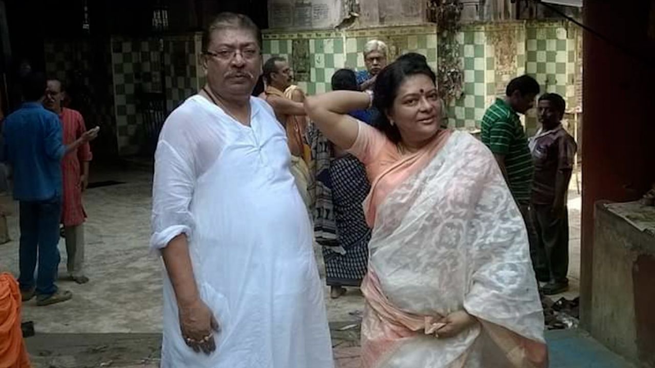 সোমেন মিত্র: কংগ্রেস নেতা সোমেন মিত্র ৫৪ বছর বয়সে বিয়ে করেন শিখা মিত্রকে।