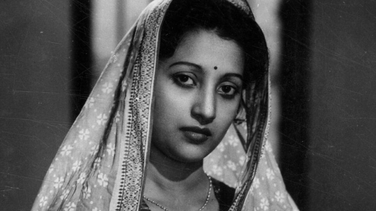 এমন আর্টিস্টদের সঙ্গে কাজ করা অসম্ভব! বলে সেট থেকে বেরিয়ে যান সুচিত্রা সেন। তারপর...