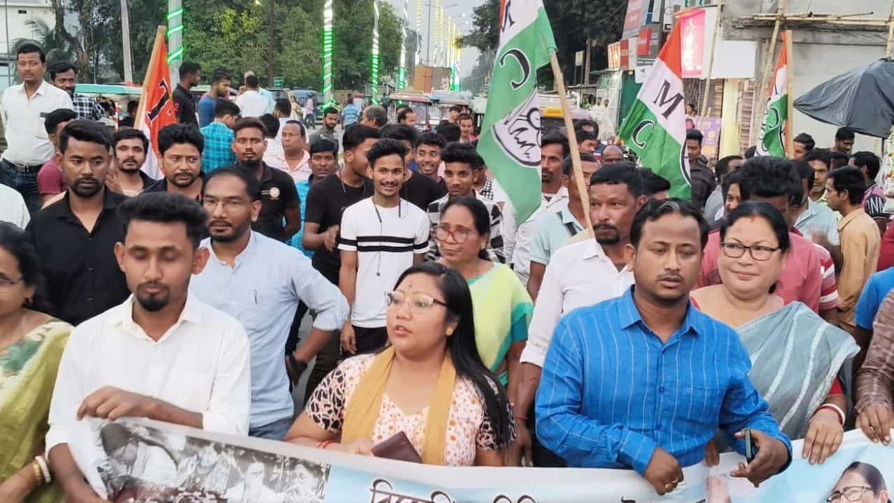 SSC Scam: যোগ্য চাকরিহারাদের জন্য মিছিলে হাঁটলেন প্রথম 'অযোগ্য চাকরিহারা' বিধায়ক কন্যা অঙ্কিতা অধিকারী
