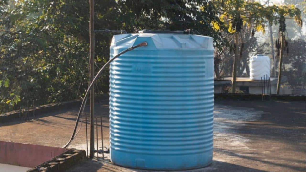 রোদের তেজে জলের ট্যাঙ্ক আগুন গরম! ঠান্ডা জল পেতে এই টিপস মাথায় রাখুন