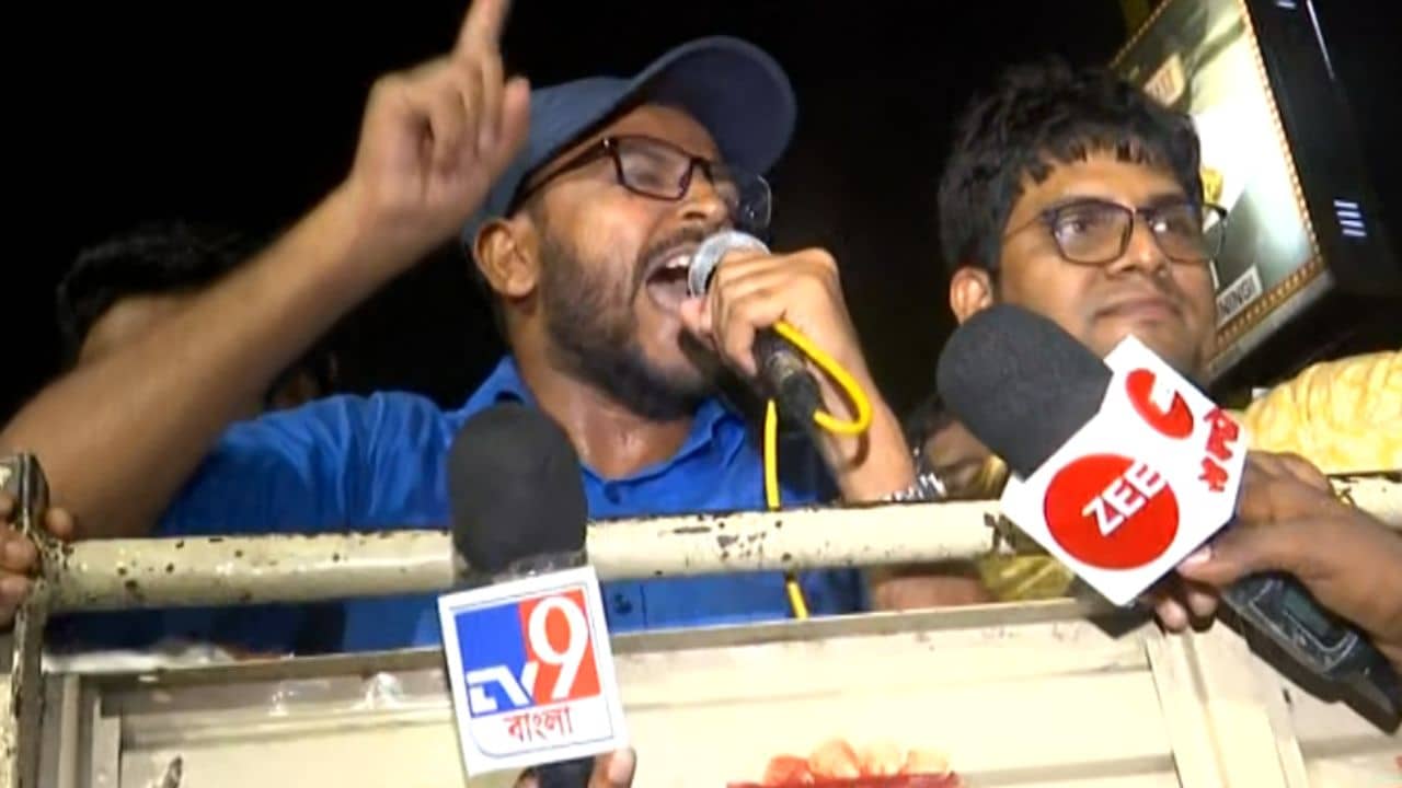 Teachers Protest: মাথাপিছু ২ কোটি ক্ষতিপূরণ দিন! CM-শিক্ষামন্ত্রী সাংবাদিক বৈঠক করে বলুন, দোষ আমাদের, বলি হল ওরা