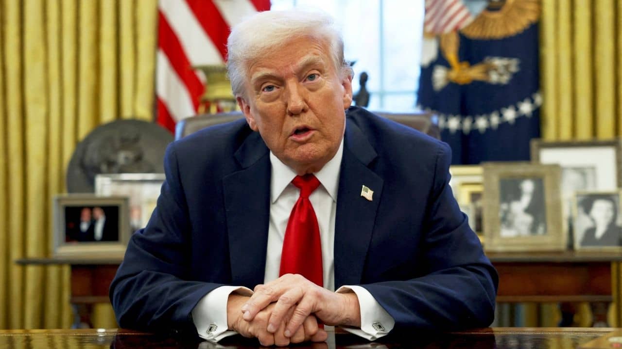 Donald Trump-US Tariff: প্রতি মিনিটে ধ্বংস হচ্ছে কোটি কোটি টাকা, ট্রাম্প হেসে বলছেন, ওষুধ কাজ করছে