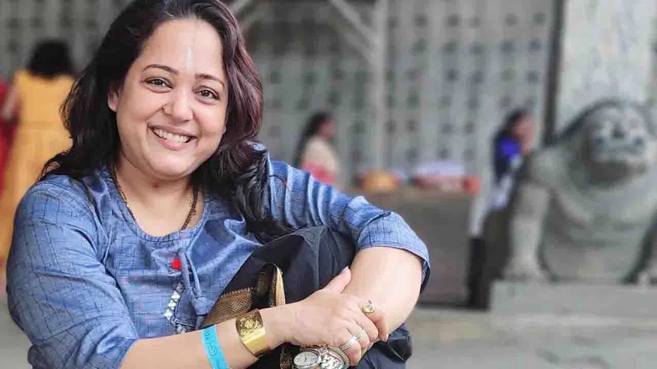নতুন বাংলা ছবিতে মায়ের চরিত্রে অপরাজিতা, আচমকা বন্ধ শুটিং! নতুন বাংলা ছবিতে মায়ের চরিত্রে অপরাজিতা, আচমকা বন্ধ শুটিং!