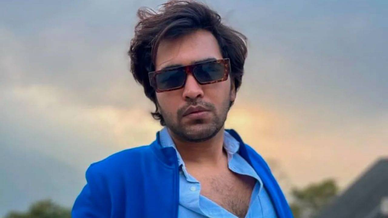 আমি মুসলিম, হিন্দু ভাই-বোনের থাকার সমস্যা হলে সাহায্য করব, বলছেন শোয়েব কবীর