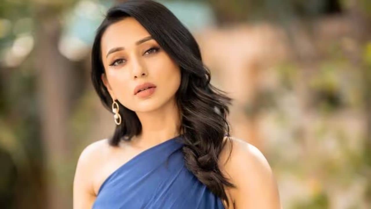 J&K Terror Attack: কারও প্রথমবার পার্টনারের সঙ্গে ট্রিপ ছিল..., কাশ্মীরের ঘটনায় শোকাহত মিমি