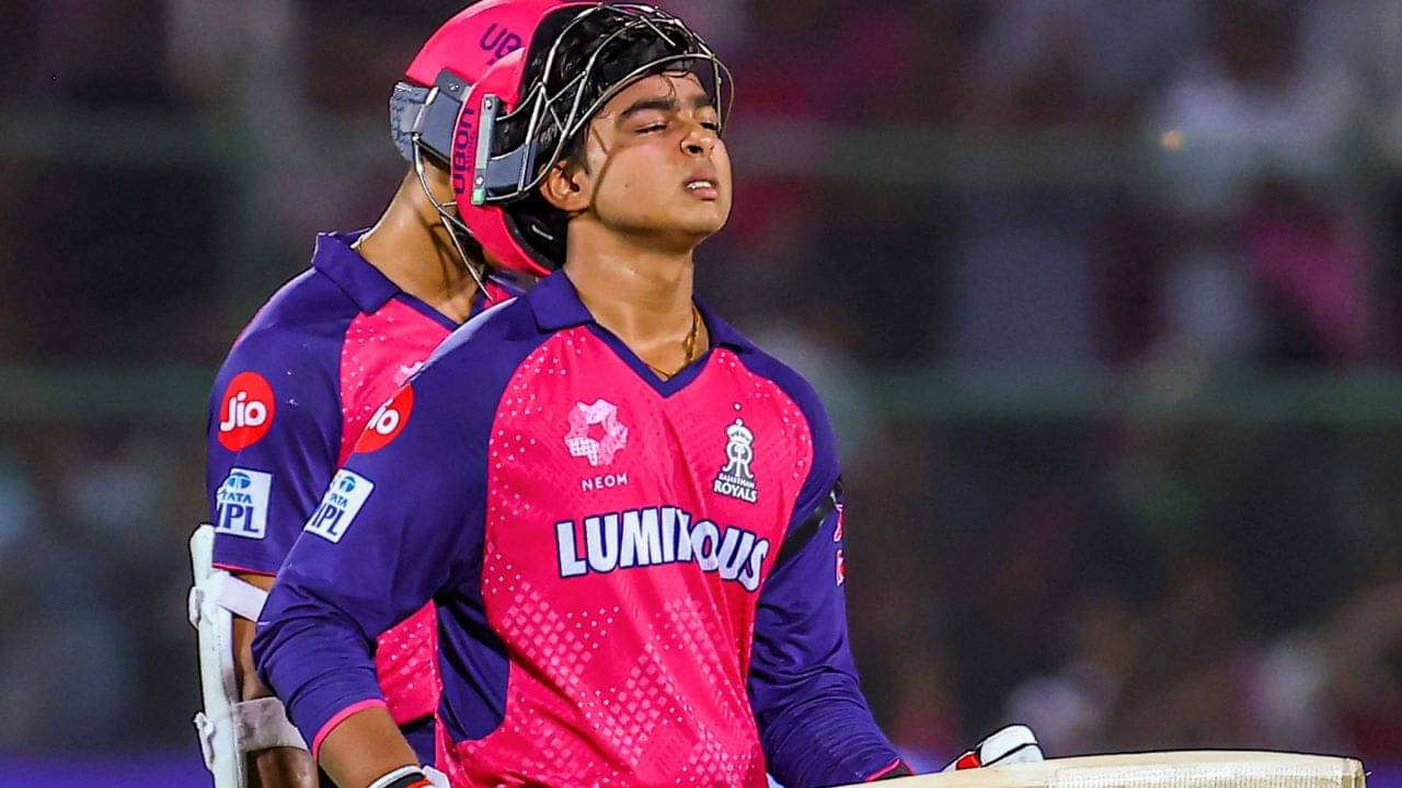 Vaibhav Suryavanshi: কাজ ছেড়েছিলেন বাবা, মা ঘুমোতেন মাত্র ৩ ঘণ্টা... চোখ ছলছল বৈভব সূর্যবংশীর