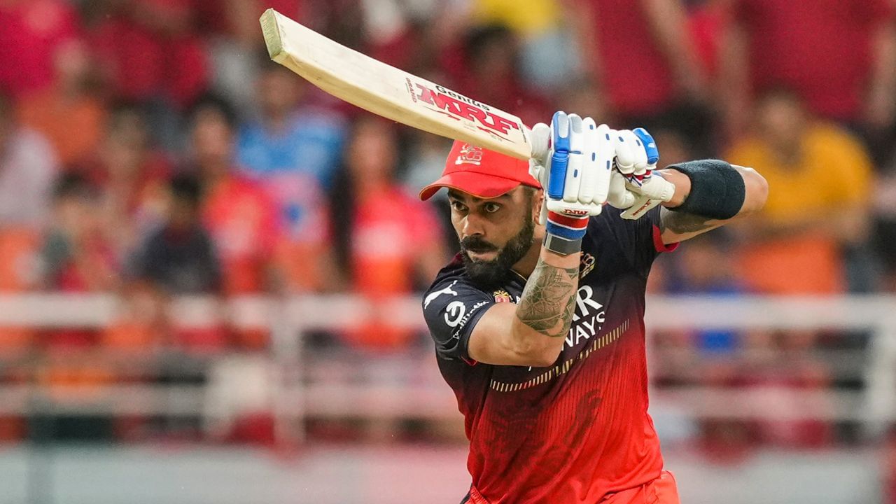 Virat Kohli: বিরাটের থেকে উপহার! আপ্লুত পঞ্জাব কিংসের বছর কুড়ির ক্রিকেটার Virat Kohli: বিরাটের থেকে উপহার! আপ্লুত পঞ্জাব কিংসের বছর কুড়ির ক্রিকেটার