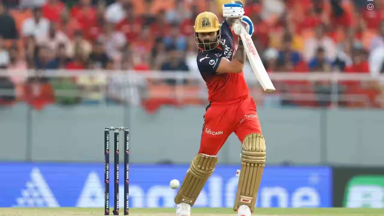 Virat Kohli Record: আইপিএলে বিরাট রেকর্ড, বিদেশি তারকাকে ছাপিয়ে শীর্ষে কিং কোহলি