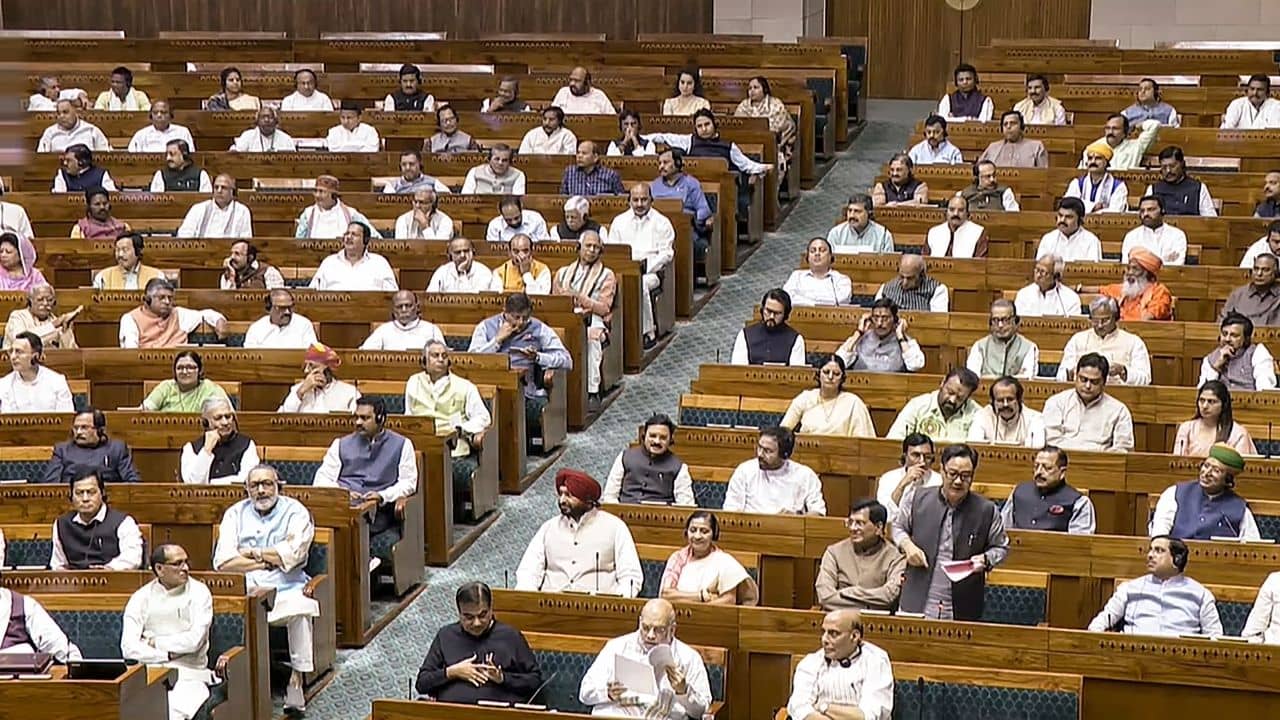 ওয়াকফ বিলে মোদী সরকার ১০ গোল দিলেও একটা গোল আটকে দিতে পারে TDP, কীভাবে?