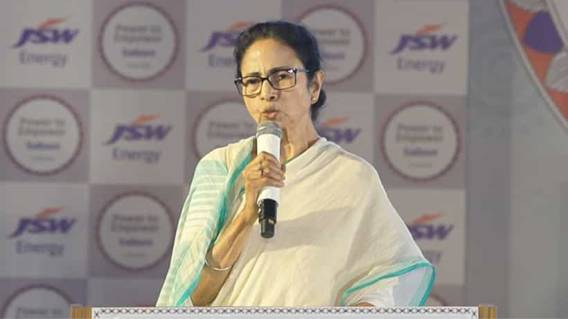 CM Mamata Banerjee: ‘সময়টা টাকা ইনকামের নয়’, কালোবাজারি রুখতে কড়া বার্তা মমতার