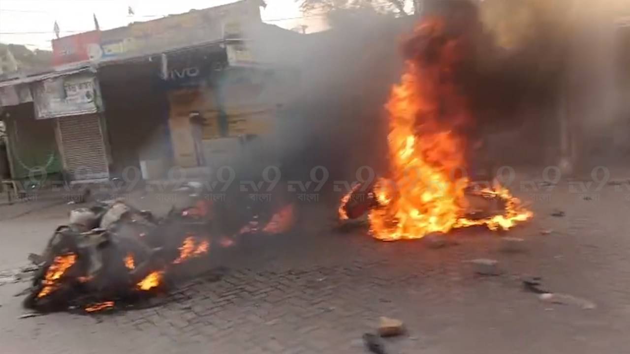 Waqf Protest Live: আগুন জ্বলছে ভাঙড়ে, ওয়াকফ বিরোধী আন্দোলন ঘিরে চরম অশান্তি শোনপুরে
