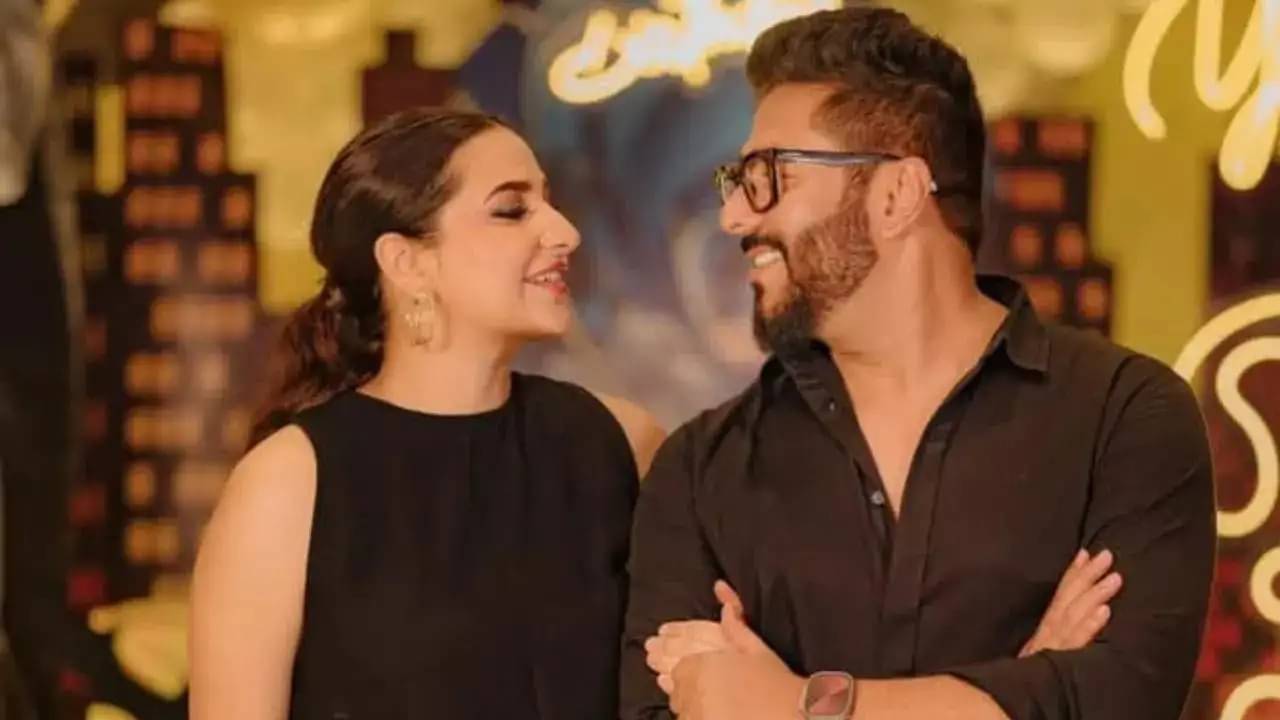 ইয়ালিনিকে বাড়িতে রেখেই বিদেশের পথে রাজ-শুভশ্রী, কোথায় গেলেন জুটি?