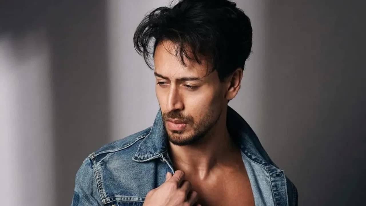 এবার হত্যার হুমকি পেলেন টাইগার শ্রফ, তদন্তে নেমে কী তথ্য এল পুলিশের হাতে?