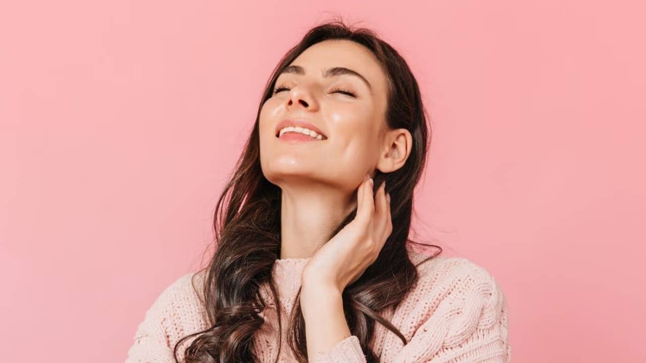 গরমে ত্বকে অতিরিক্ত তেল কাটে! কী উপায় মিলবে স্বস্তি?