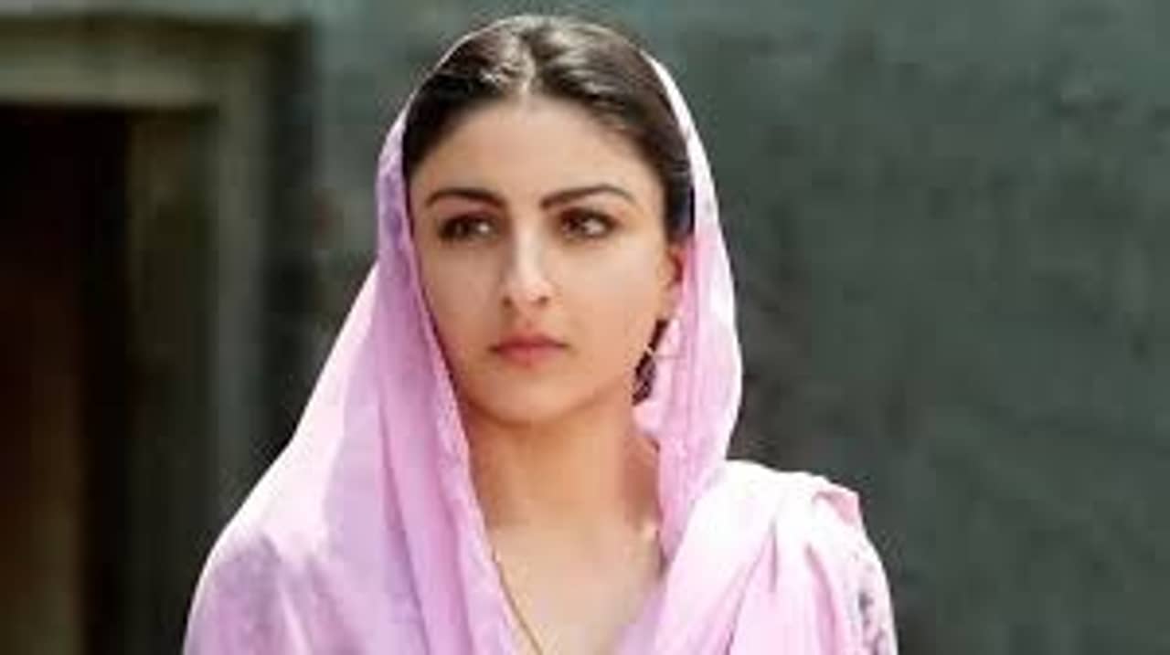 ভূতের ভয়ে মহল ছাড়া পতৌদি পরিবার, একি বললেন সোহা?