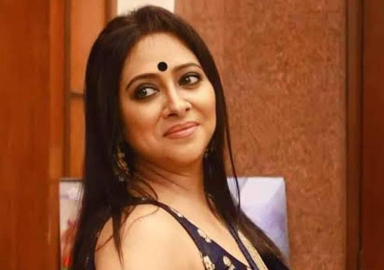 নিজের সাক্ষাৎকার নিজেই  নিয়েছিলেন কেন অঞ্জনা বসু?