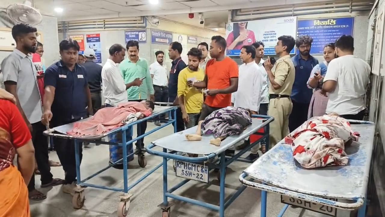 Birbhum: মর্মান্তিক! বয়স তাদের ৪-৫-৮, জলে ভাসছে ৩ শিশুর দেহ