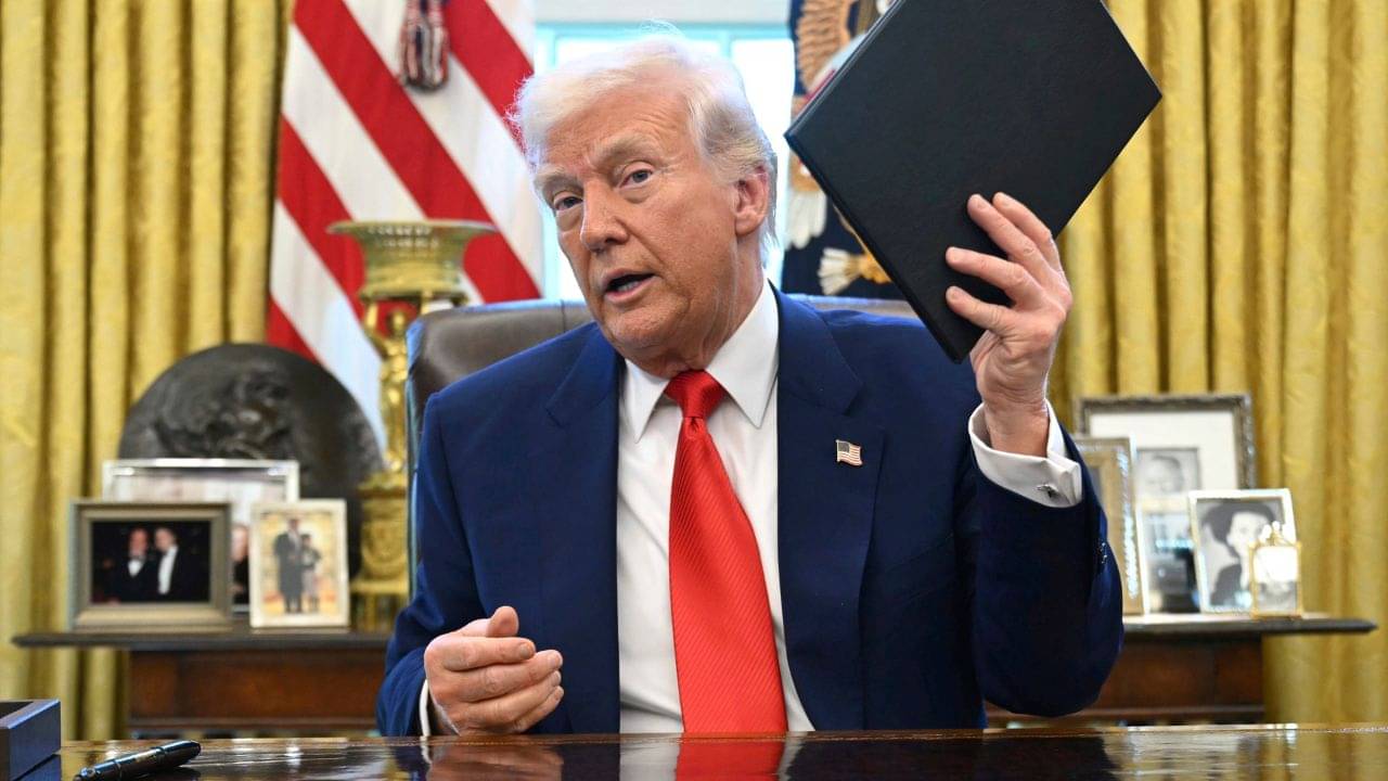 Donald Trump: এখনই দেশ ছাড়ুন..., বেশি দিন আমেরিকায় থাকলেই পড়বে ভারী জরিমানা, হবে জেলও! জারি নতুন নির্দেশিকা