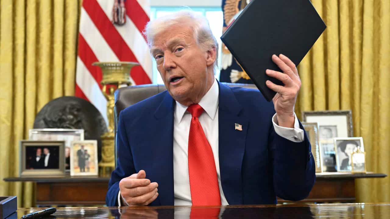Donald Trump: 'এখনই দেশ ছাড়ুন...', 'বেশি দিন' আমেরিকায় থাকলেই পড়বে ভারী জরিমানা, হবে জেলও! জারি নতুন নির্দেশিকা Donald Trump: 'এখনই দেশ ছাড়ুন...', 'বেশি দিন' আমেরিকায় থাকলেই পড়বে ভারী জরিমানা, হবে জেলও! জারি নতুন নির্দেশিকা