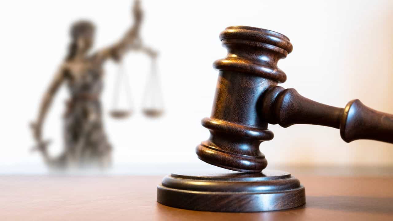 High Court: 'ভারতে বৈবাহিক ধর্ষণকে গণ্য করা হয় না', অভিযুক্ত স্বামীকে রেহাই দিয়ে পর্যবেক্ষণ হাইকোর্টের High Court: 'ভারতে বৈবাহিক ধর্ষণকে গণ্য করা হয় না', অভিযুক্ত স্বামীকে রেহাই দিয়ে পর্যবেক্ষণ হাইকোর্টের