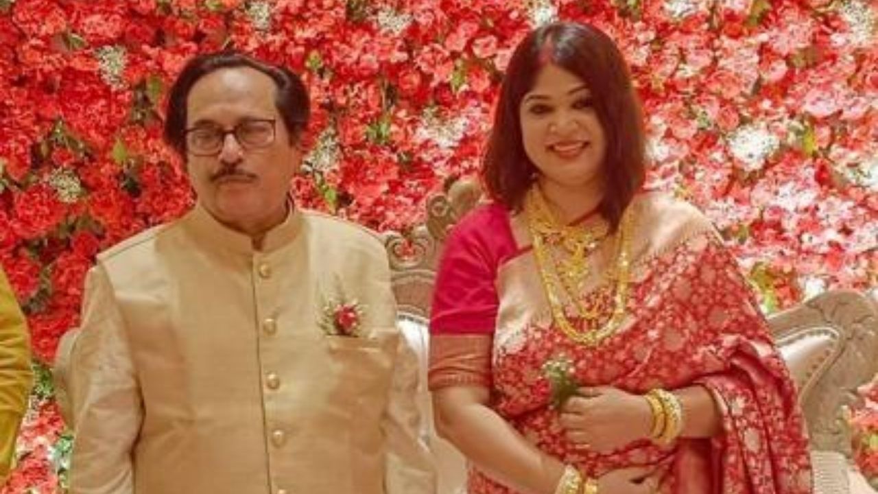 লক্ষ্মণ শেঠ: সিপিআইএম নেতা লক্ষ্মণ শেঠ ৭৭ বছর বছর কয়েক আগেই বিয়ে করেন ৪২ বছর বয়সী মানসী দে-কে।