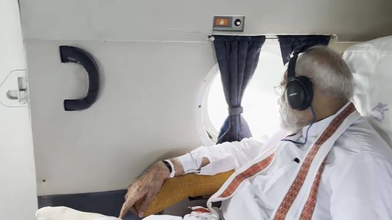 PM Modi: মোদীর দেবদর্শন, শ্রীলঙ্কা হয়ে ফেরার পথেই মিলল রামসেতুর দেখা