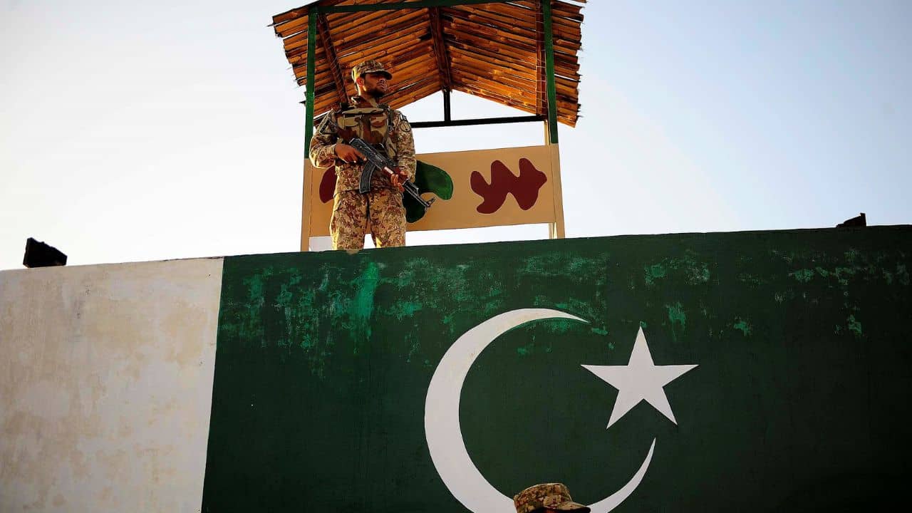 India-Pakistan: সারেনি সার্জিক্যাল স্ট্রাইকের ব্যথা! অতীত থেকে শিক্ষা নিয়েই সীমান্তে ঘুঁটি সাজাচ্ছে পাকিস্তান