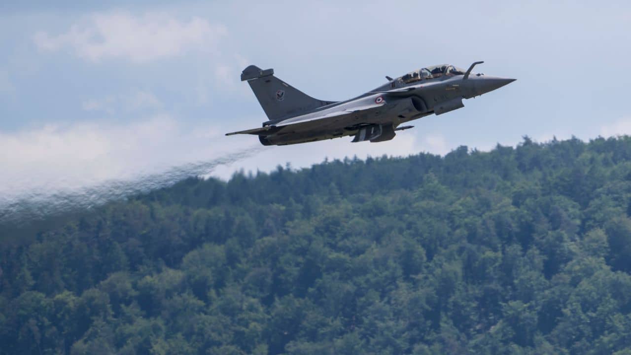 Pahalgam Attack: উত্তরবঙ্গের আকাশে পাক খাচ্ছে রাফাল, আজই কি তবে বড় প্রত্যাঘাত করবে ভারত?