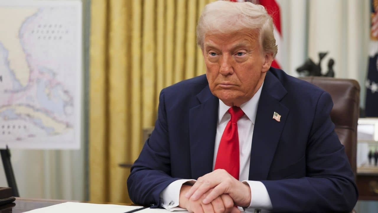 US Tariff: বন্ধু মোদীর জন্য বিশেষ ডিসকাউন্ট, কোন দেশের উপরে কত শুল্ক চাপালেন ট্রাম্প?