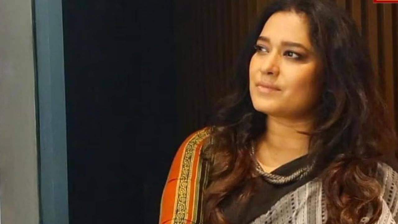 মা চড় মেরে বলেছে আবার কর, অনন্যা চট্টোপাধ্যায় কোন প্রসঙ্গে বললেন এই কথা?