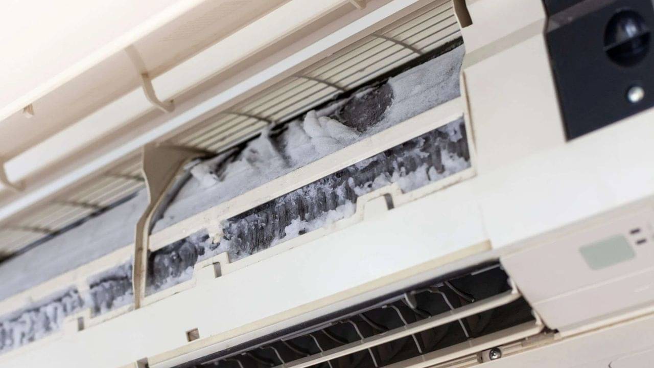 AC Maintenance: ফ্রিজের মতো এসিতেও জমতে পারে বরফ! কী ভাবে বুঝবেন এমনটা হচ্ছে?