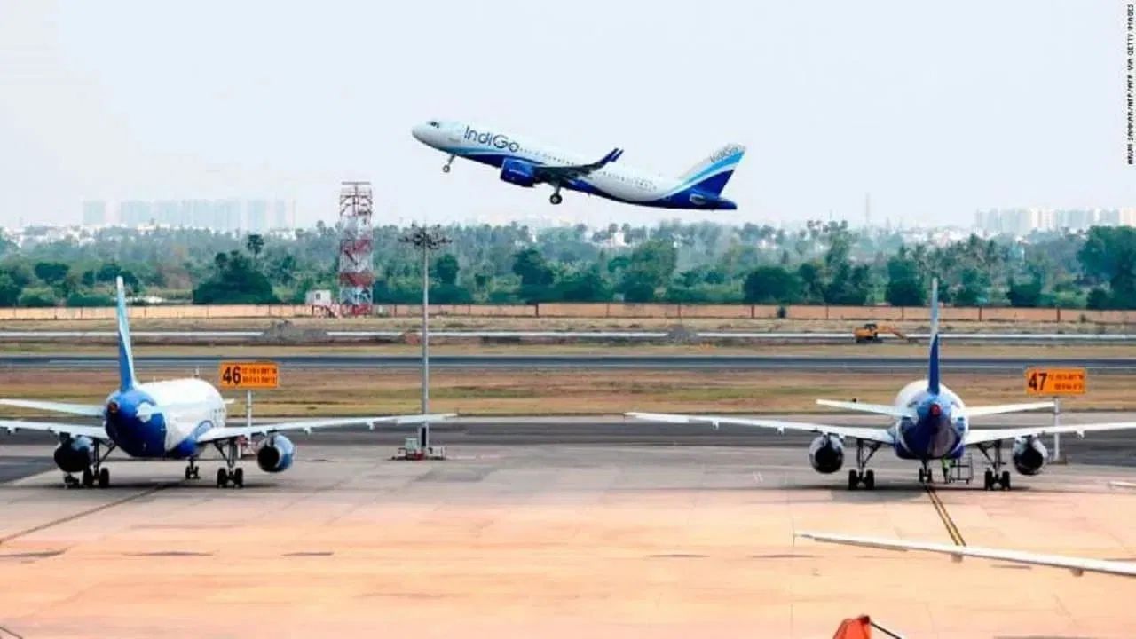 Airports Shuts Down: ২৪ নয় ১৫ মে অবধি বন্ধ থাকবে ৩২ টি বিমানবন্দর! তালিকায় কোনগুলি? Airports Shuts Down: ২৪ নয় ১৫ মে অবধি বন্ধ থাকবে ৩২ টি বিমানবন্দর! তালিকায় কোনগুলি?