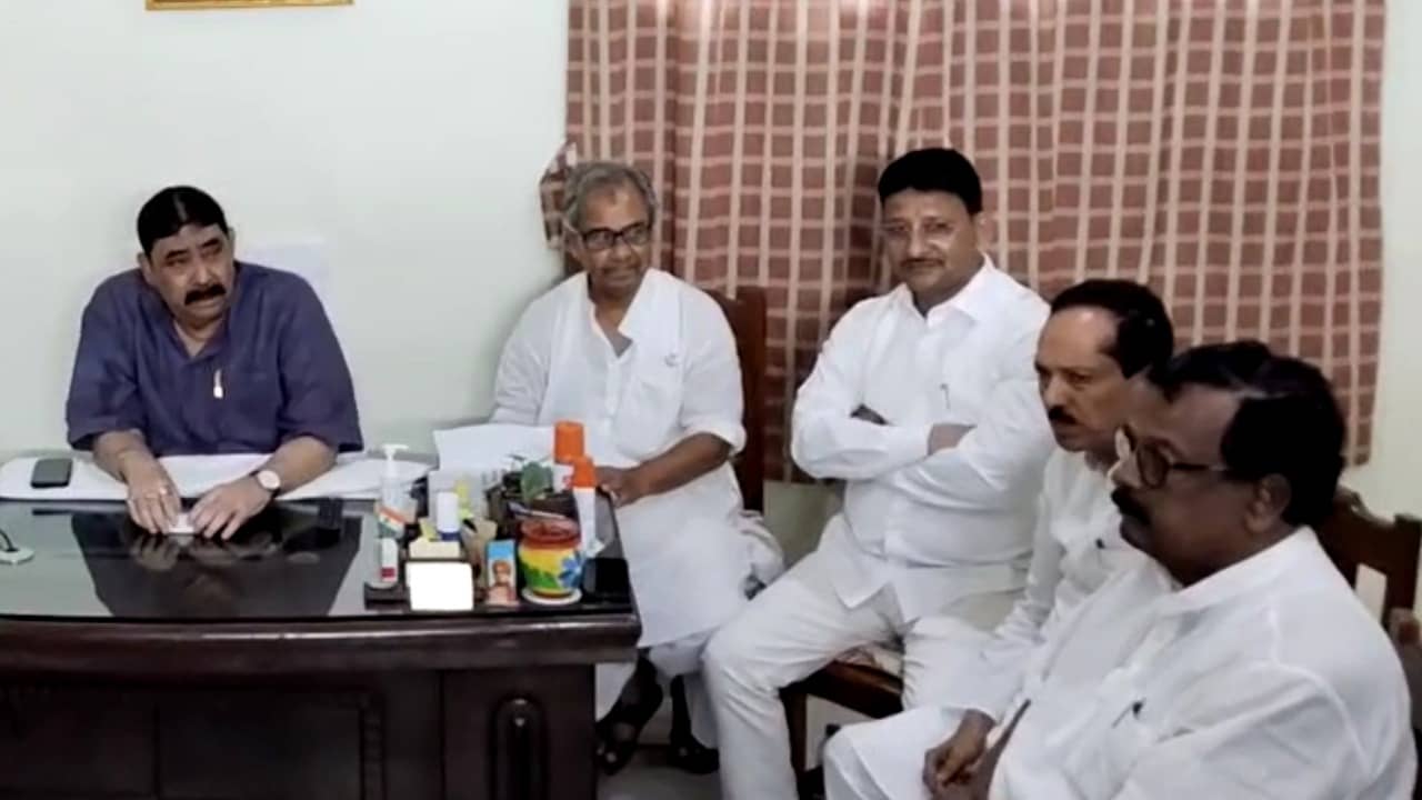 Core Committee Meeting: নেই শতাব্দী-চন্দ্রনাথ, পাশাপাশি দেখা গেল অনুব্রত-কাজলদের, কী হল কোর কমিটির বৈঠকে?