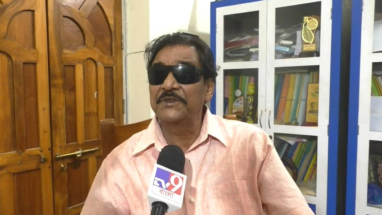 Trinamool Congress: জেলা সভাপতির পদ থেকে বাদ! ‘কোন্দল’ অস্বস্তি উড়িয়ে সাংসদের দাবি, ‘আরও বড় দায়িত্ব পেয়েছি’