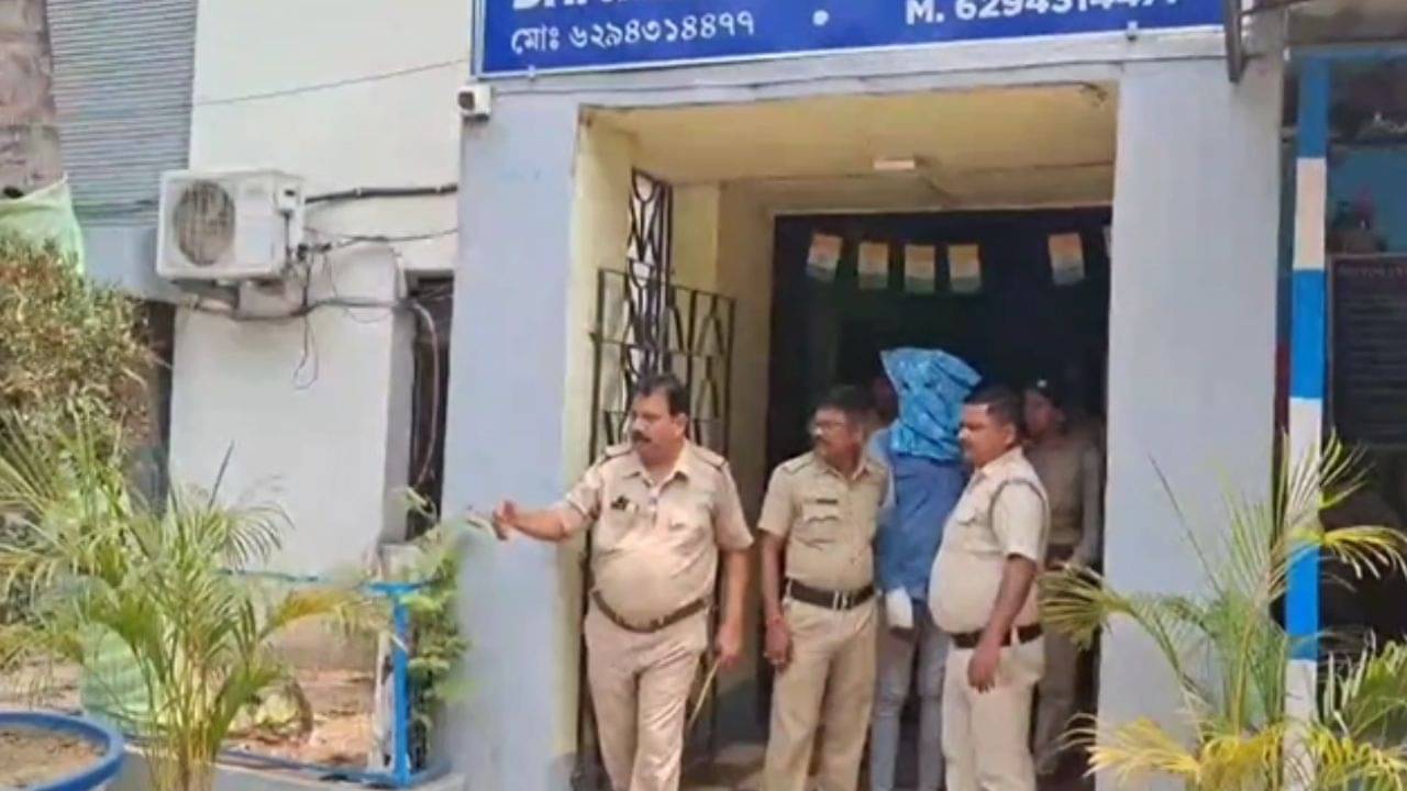 Bhatar: দাম্পত্যে প্রবেশ ঘটেছিল তৃতীয় জনের, বধূ খুনের কিনারা করল পুলিশ