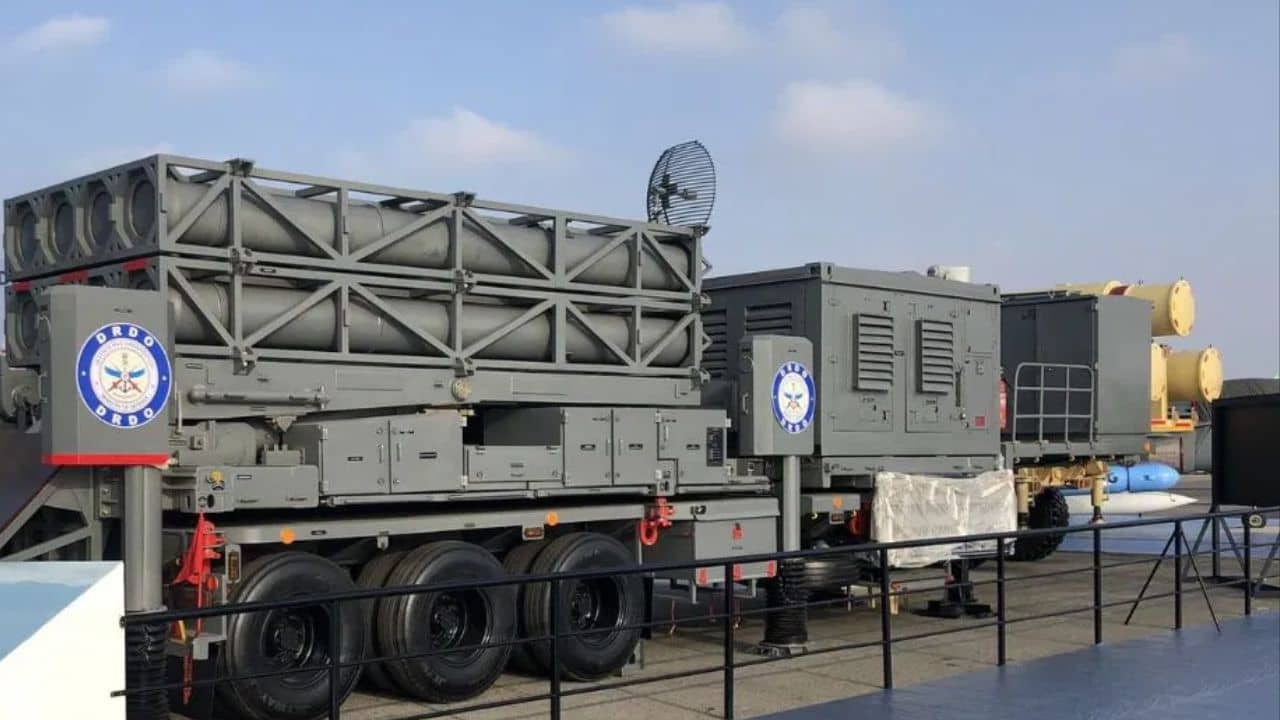 ভোররাতে ফতেহ করার ধান্দায় ছিল পাকিস্তান, আকাশেই গুঁড়িয়ে দিল ভারতের আয়রন ডোম, জানুন এর ক্ষমতা