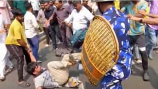 Bikash Bhavan Protest: আবার ভাঙল বিকাশ ভবনের ব্যারিকেড, পুলিশের সামনেই বসে পড়ল বিক্ষোভকারীরা