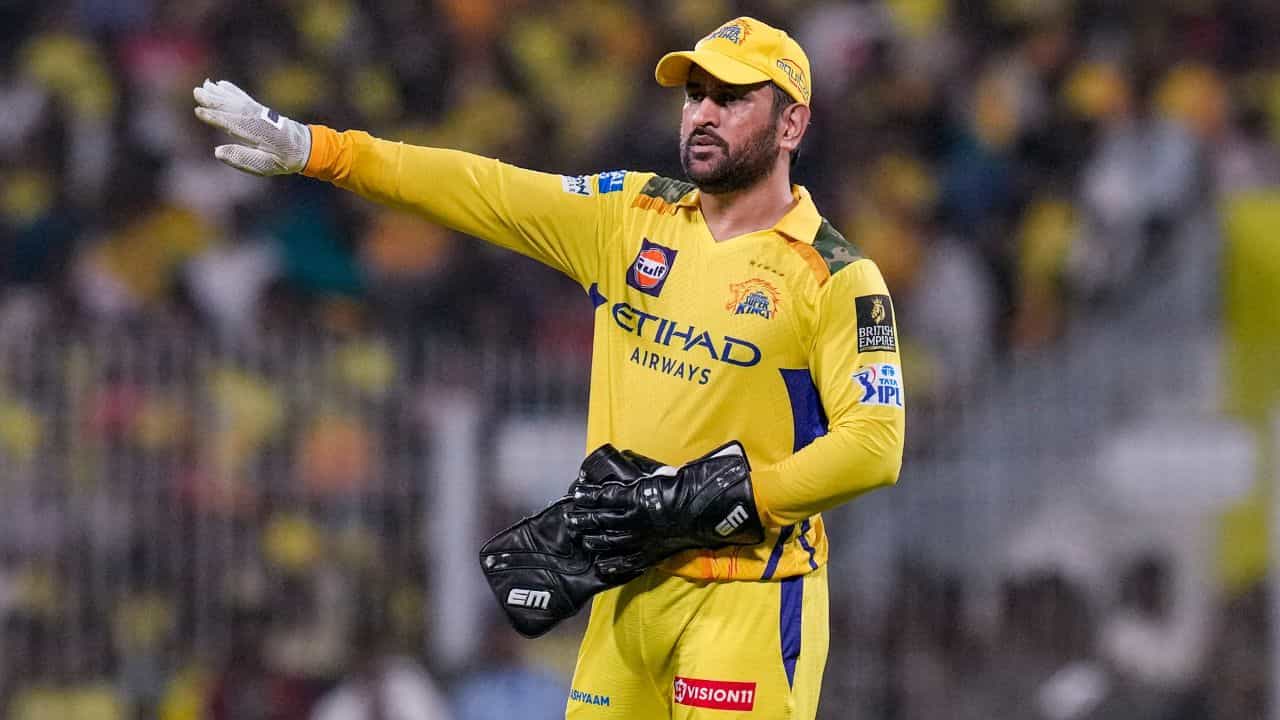 MS Dhoni, CSK: প্র্যাক্টিসে নেই, ধোনি খেলবেন তো? সিএসকে কোচ বললেন... MS Dhoni, CSK: প্র্যাক্টিসে নেই, ধোনি খেলবেন তো? সিএসকে কোচ বললেন...